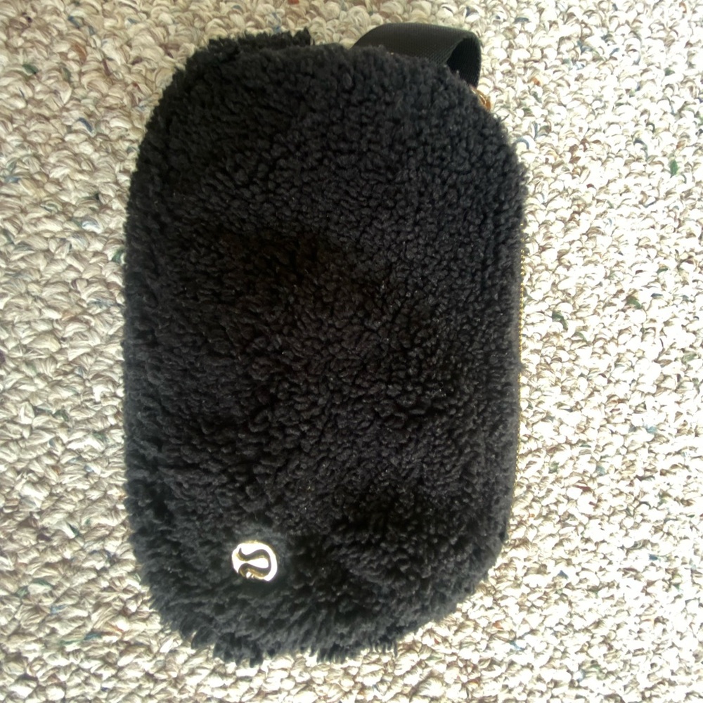 lululemon athletica Black Sherpa Crossbody Bag